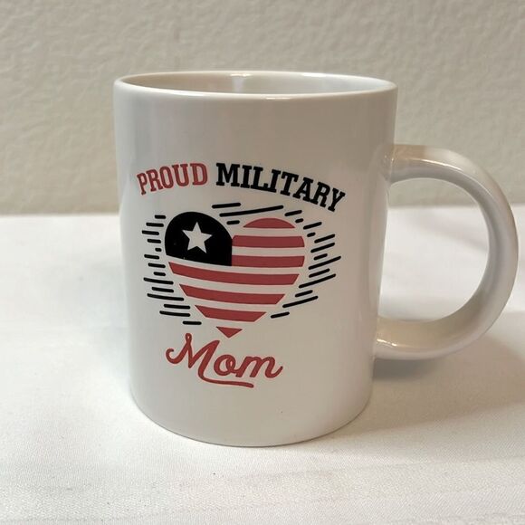 "Proud Military Mom" Ceramic Coffee Mug - Picture 1 of 1